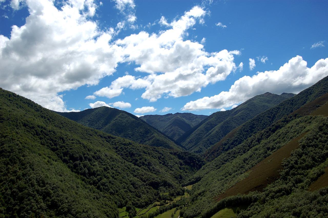 Moncó El Mirador De Fuentes Del Narcea酒店 外观 照片